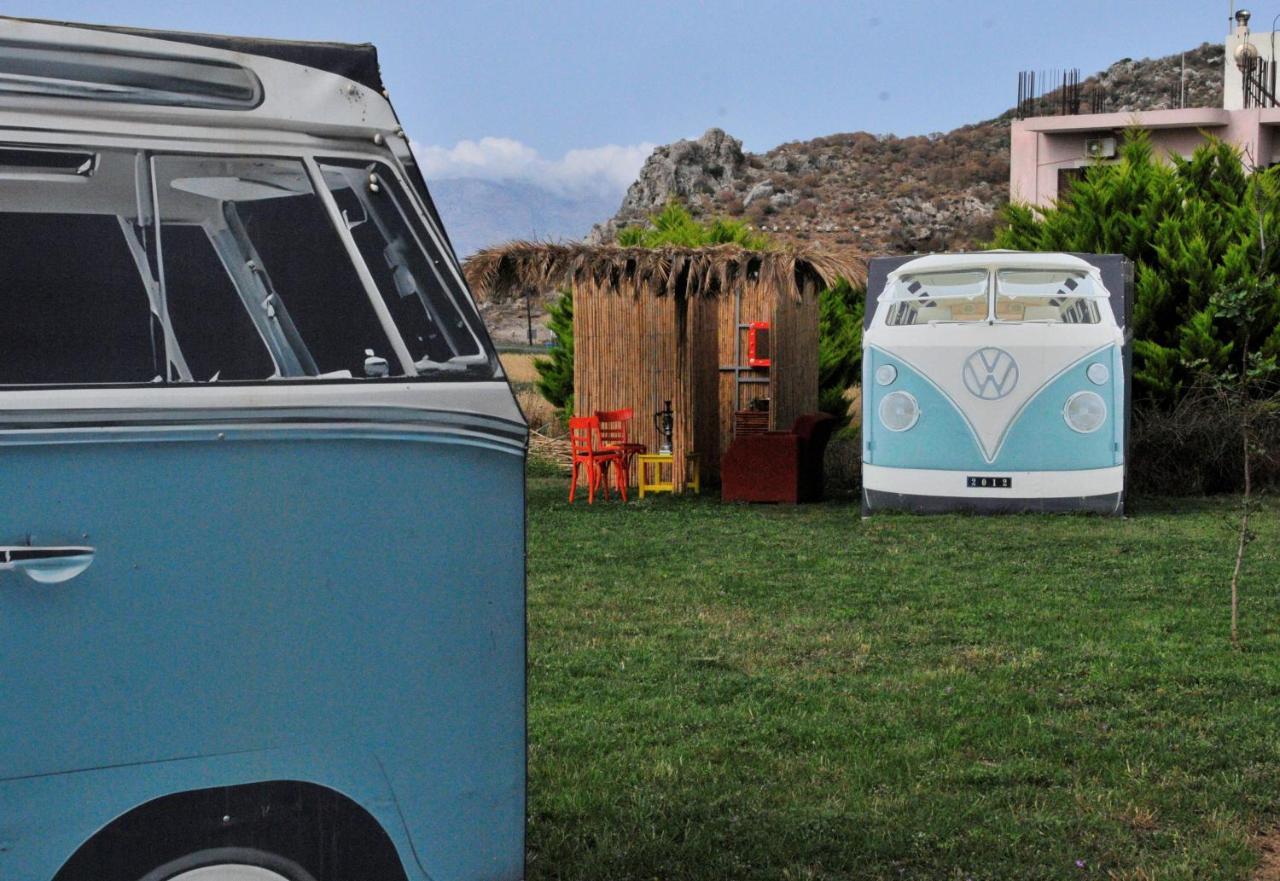 Vila Cornelia Hippie Magic Bus Kíssamos Exteriér fotografie