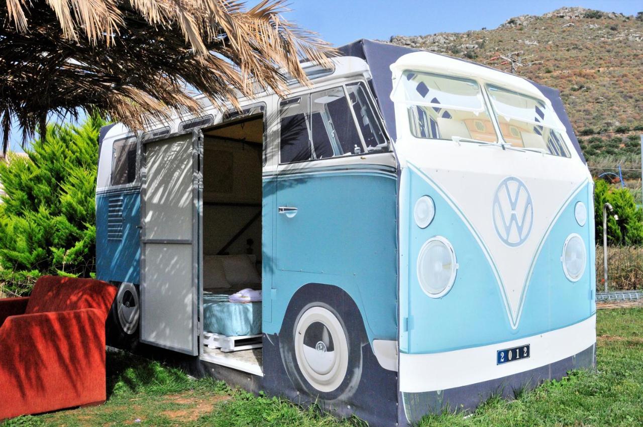 Vila Cornelia Hippie Magic Bus Kíssamos Exteriér fotografie