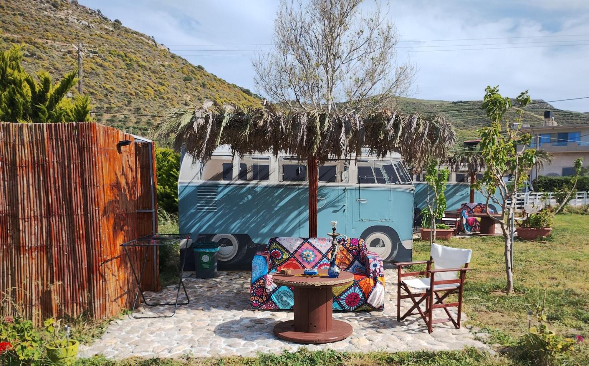 Vila Cornelia Hippie Magic Bus Kíssamos Exteriér fotografie