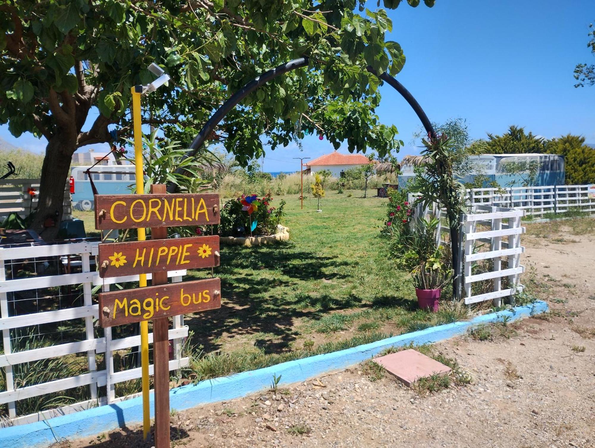 Vila Cornelia Hippie Magic Bus Kíssamos Exteriér fotografie